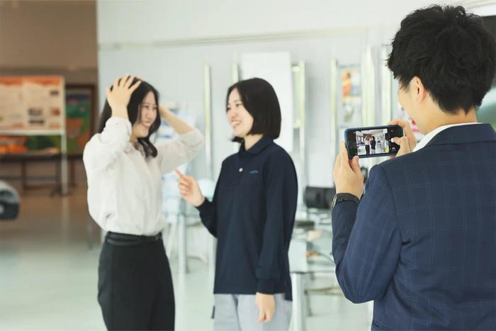 先輩社員の声