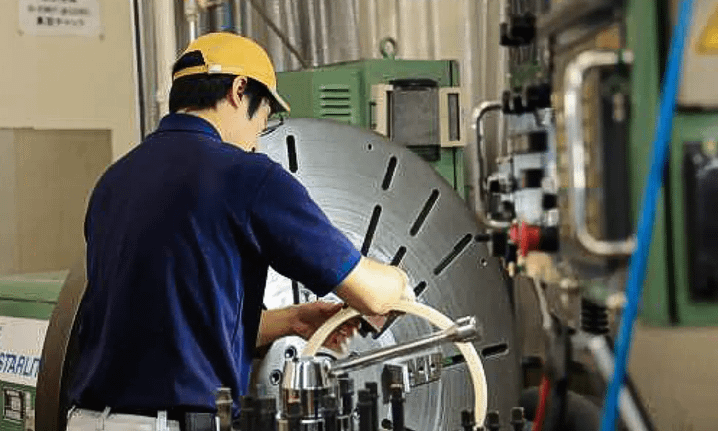 質問おおよそ3年で1つの機械を任せてもらえます。